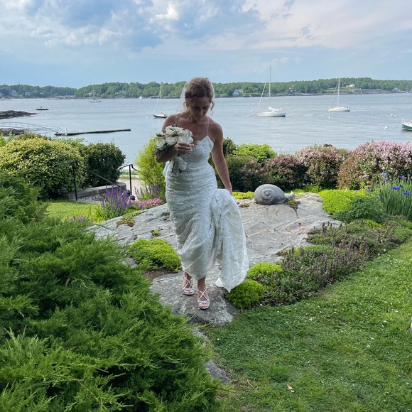 Maggie Sottero Maxwell Wedding Dress - Picture 7 of 7